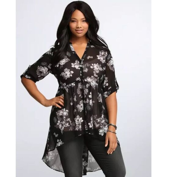 Torrid Women’s Size 4 Rosy Situation Floral Print Hi-Lo Button Up Tunic Top - Picture 1 of 9